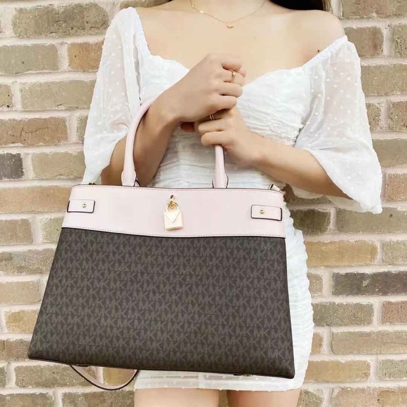 BUNDLE💞NWT Michael Kors Satchel & Wristlet - Picture 4 of 4